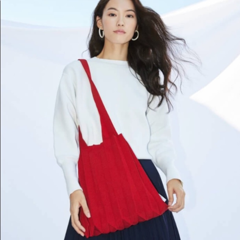 Pleats Mama Cross Bag